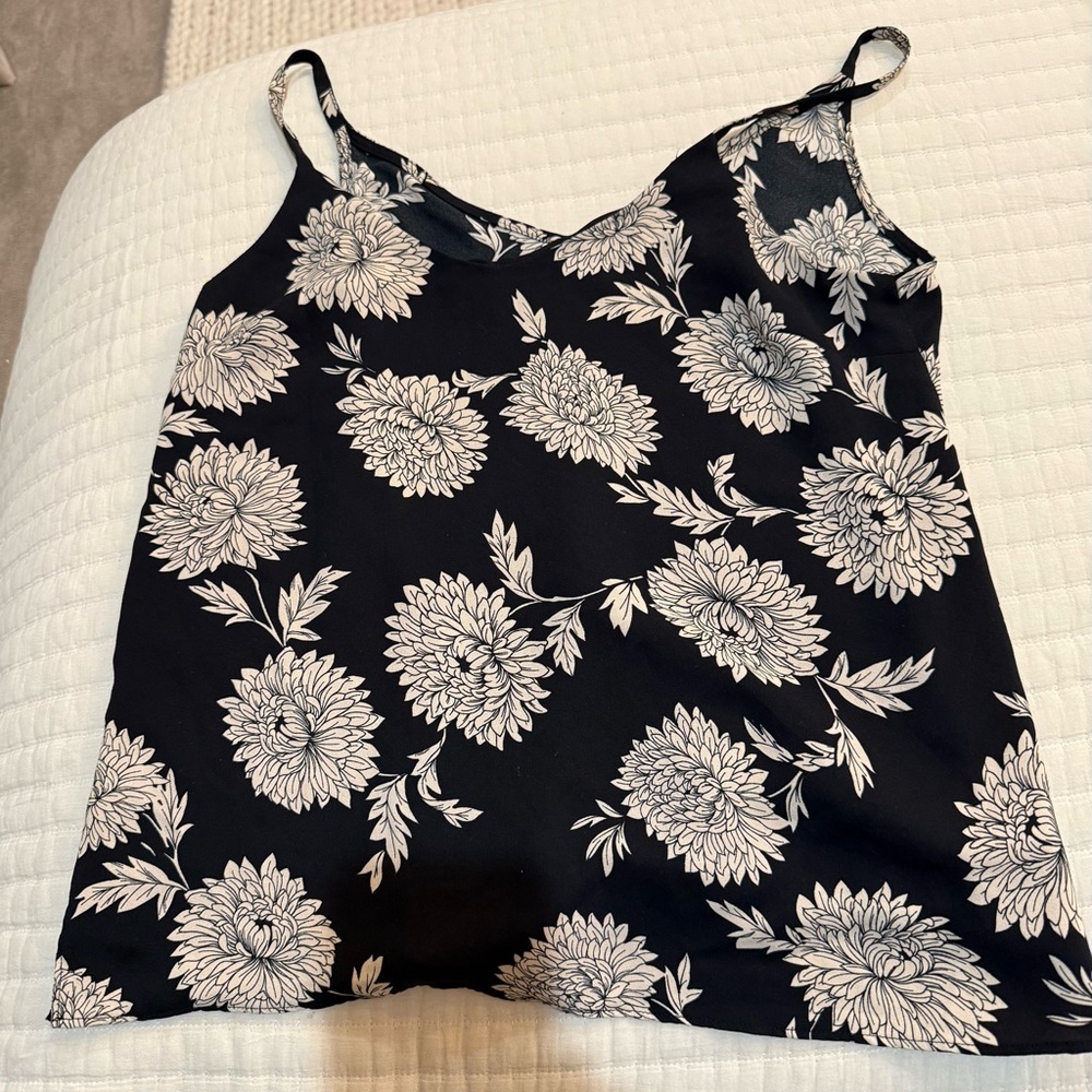 Forever 21 Black and Cream Floral Camisole Top Size Small
